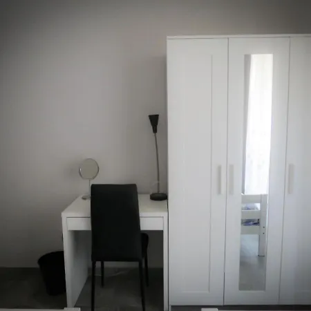 Quarto em Acomodações Particulares -wifi -free Parking *