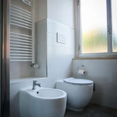 Quarto em Acomodações Particulares -wifi -free Parking *